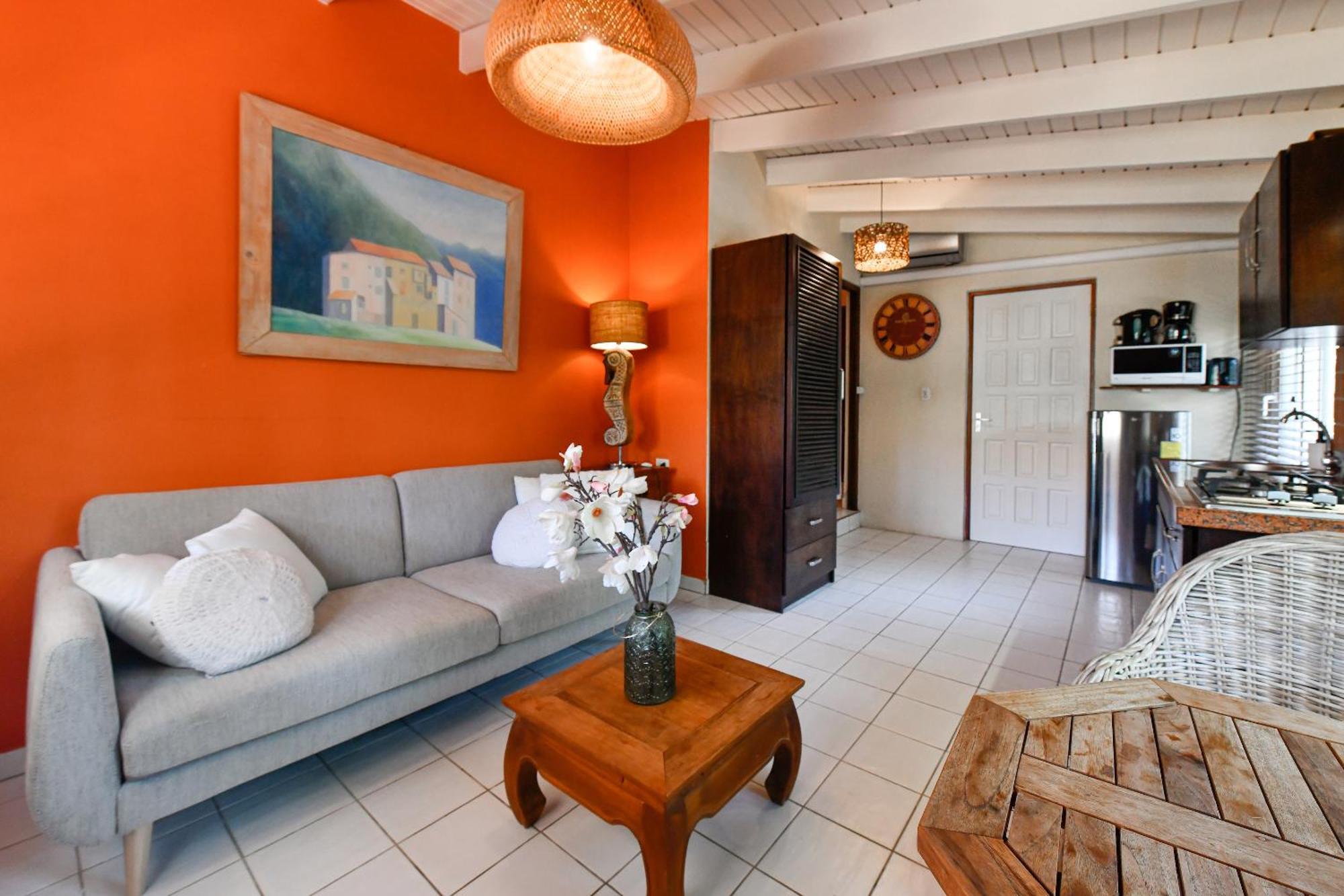 Brisas Studio Apartments Palm Beach Exterior foto